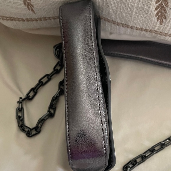 Tory Burch Gunmetal Chain on Metallic Black Crossbody Bag with Dust Bag - Picture 4 of 8